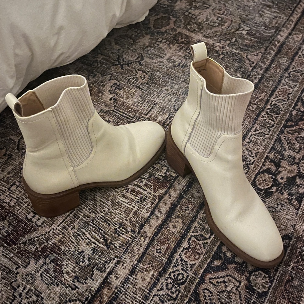 Steve Madden White Booties